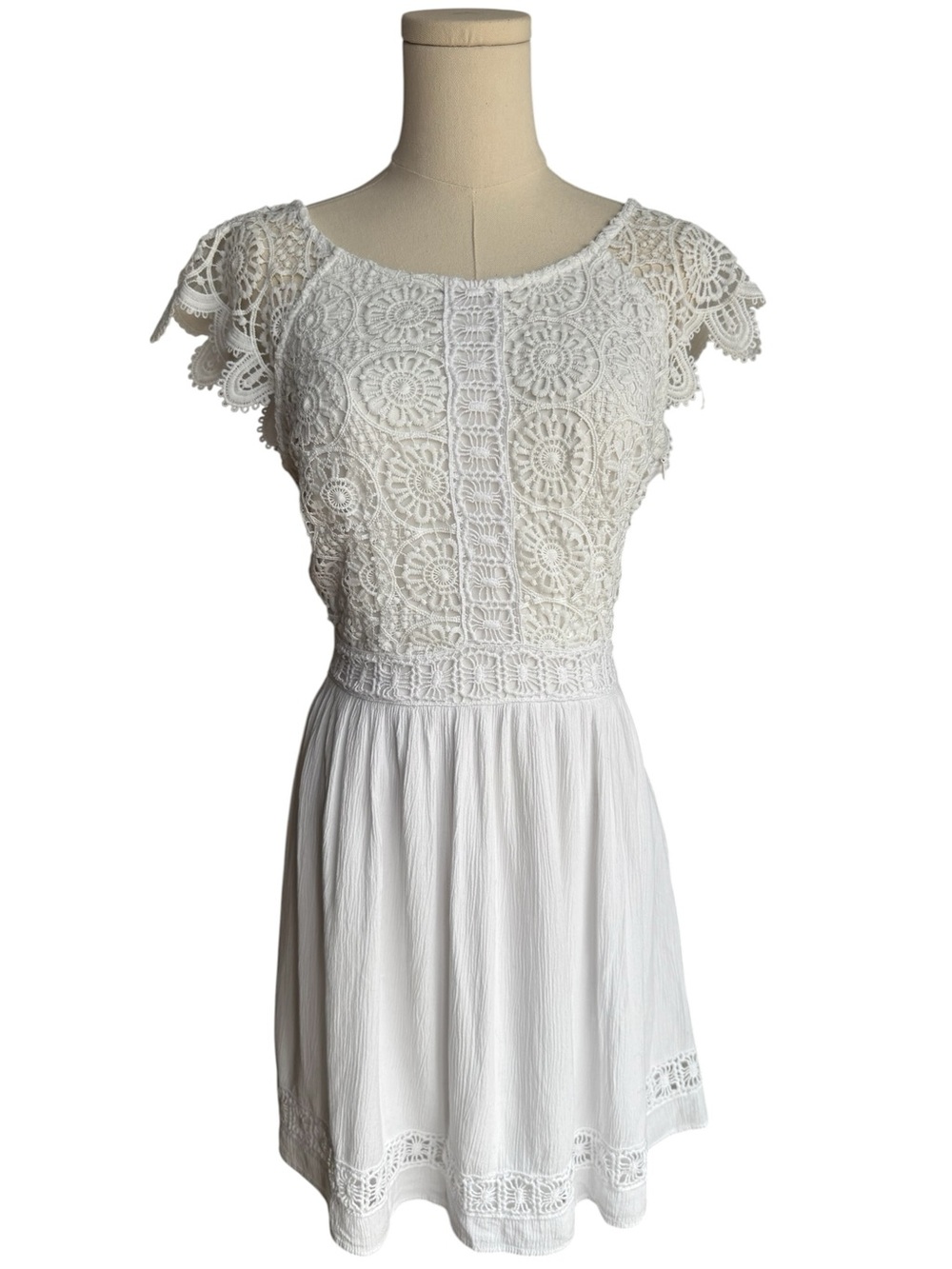 Maurices Romantic Crochet Sundress Sz 5/6 White Eyelet Lace Flowy Beachy Dress